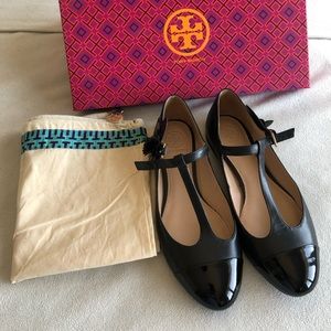 Tory Burch Blossom ballet flat.